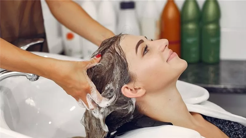 مركز تجميل أم عيادة طبية.. كيف تختارين الأنسب؟