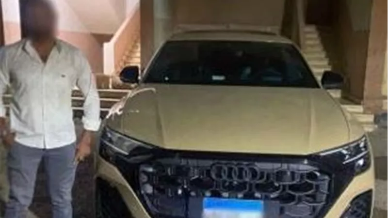 ضبط موظف استخدام لوحات معدنية مصطنعة وزجاج فاميه بسيارته في القليوبية