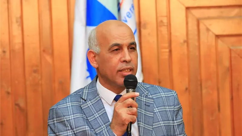 رئيس جامعة كفر الشيخ يشهد اللقاء التعريفي للطلاب بكلية الطب البشري