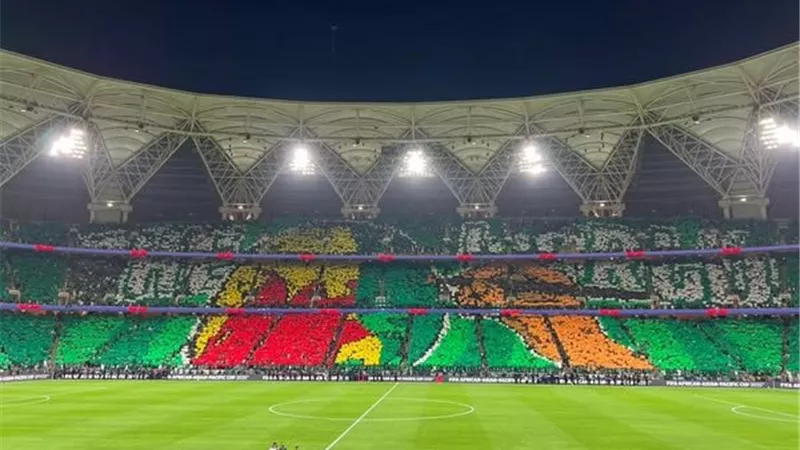 شاهد مباراة بيراميدز والأهلي السعودي مجانا
