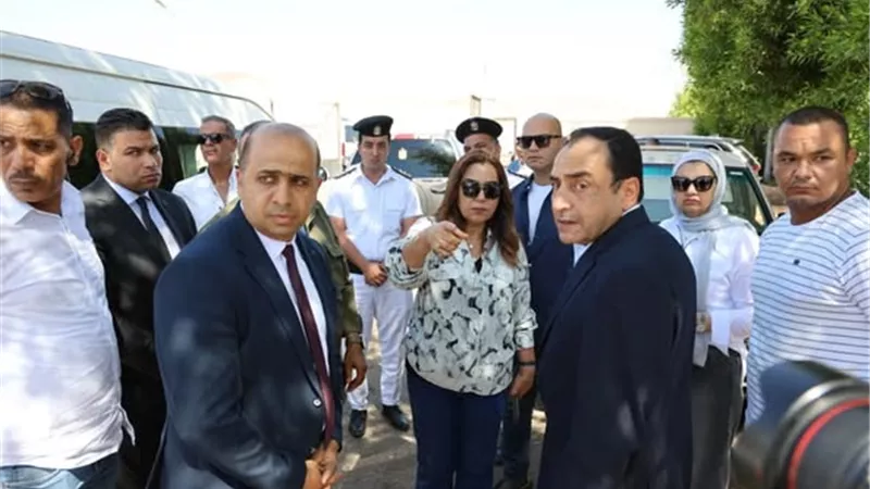 وزيرة التنمية المحلية تزور 