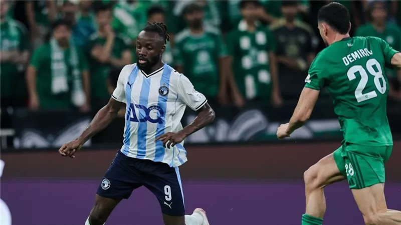 بيراميدز بطلًا لكأس القارات الثلاث بالفوز على أهلي جدة (3-1) بهاتريك ماييلي