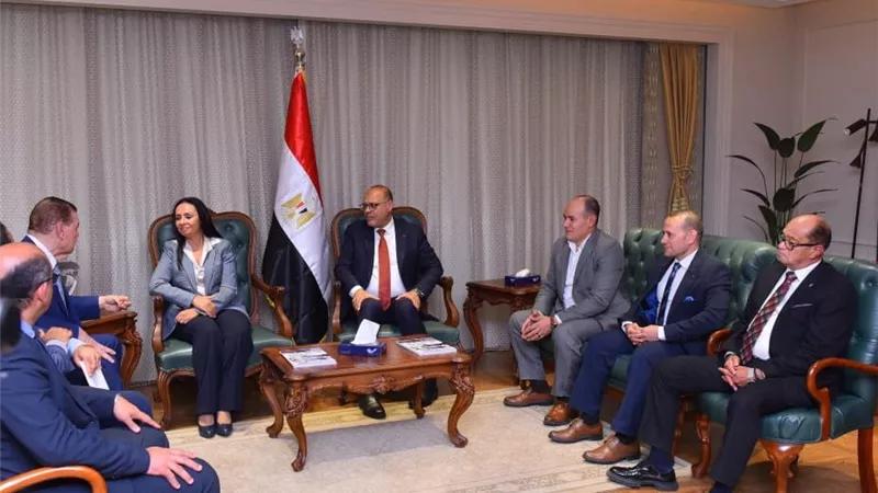 تسوية ودية وتعويض لعاملة فقدت طفلتها الرضيعة.. آخر مستجدات أوضاع «نايل لينين»