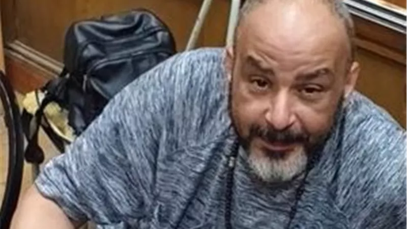 مع السلامة يا صاحبي.. كريم مغاوري ينعي جودزيلا المسرح