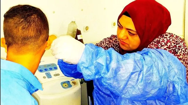 قافلة طبية تقدم الخدمة لـ 1739 مريض بالشرقية .. والعلاج بالمجان 