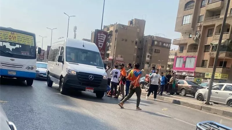وفاة عامل صدمته سيارة مسرعة أمام مجمع المدارس بمدينة نصر