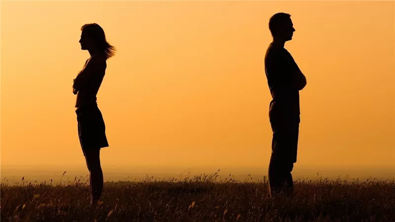 ماذا تفعلي بعد الانفصال عن شخص نرجسي؟