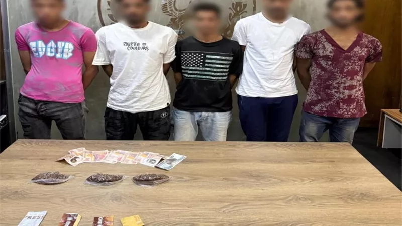 فيديو متداول ..سقوط 5 متهمين من تجار الكيف بالمقطم 