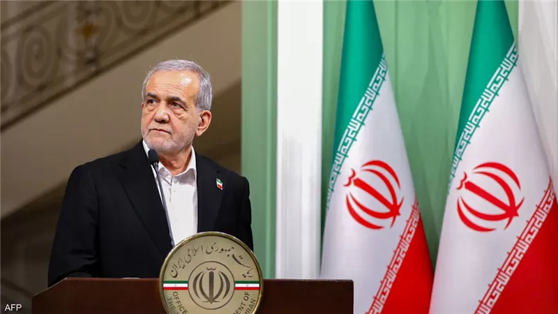 الرئيس الإيراني: تدمير المنشآت النووية في السابق لن يعرقل مسيرة التقدم العلمي بالبلاد