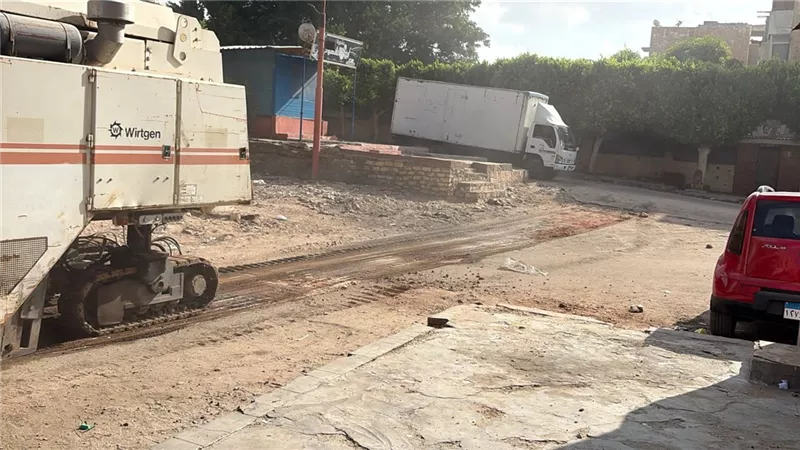 مديرية الطرق بالإسماعيلية تبدأ أعمال تطوير المنطقة الرابعة 