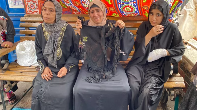 سائق يسكب بنزين ويشعل النيران في شاب وخطيبته بمليج المنوفية  