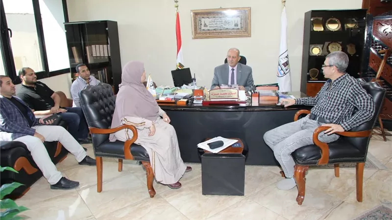 بني سويف تراجع جاهزية شبكات الصرف استعدادًا لأمطار الشتاء