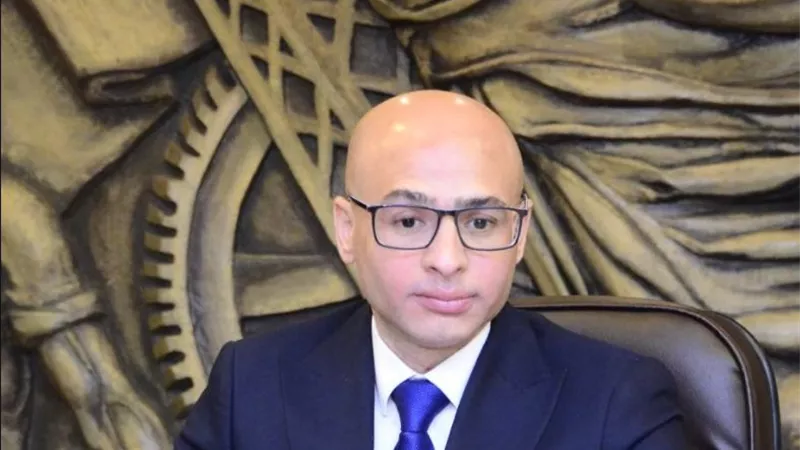 عمرو فاروق لـ «إيجبتك» : بنات الجماعة .. يفضح الدور الوظيفي لـ «سلاح الأخوات» 