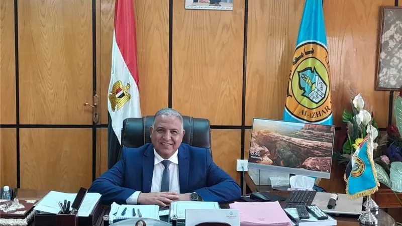 نائب رئيس جامعة الأزهر يتقدم باستقالته بسبب تعرضه لـ «لحملة إلكترونية»