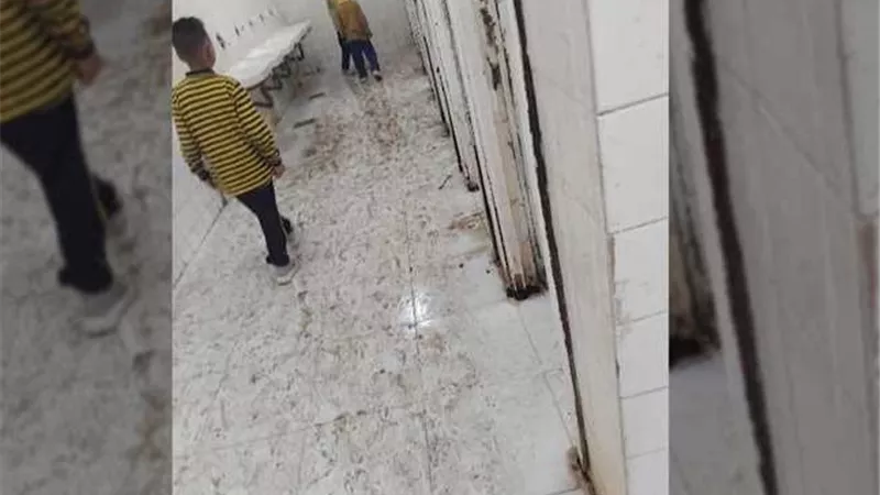 «التعليم» تكشف حقيقة وجود حمامات مشتركة في مدرسة بالخصوص