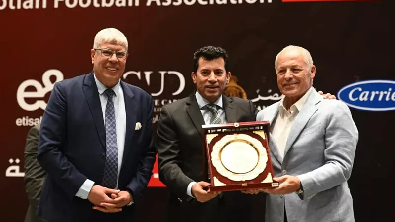 اتحاد الكرة يكرم وزير الرياضة في حفل حراس المرمي.. اعرف السبب