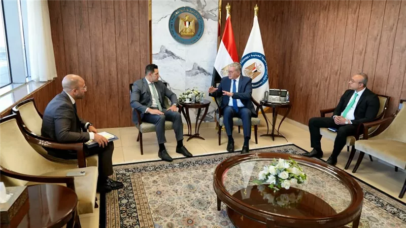 وزير البترول يبحث مع هاربور إنرجي البريطانية خطط انتاج الغاز بدسوق وغرب الدلتا 