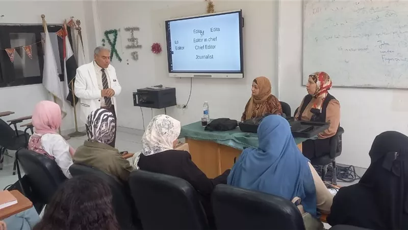 لاعداد الخريجين لسوق العمل ..دورة متخصصة في الترجمة الفورية بجامعة قناة السويس