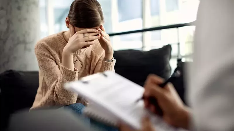 الاكتئاب الموسمي.. عندما تؤثر الفصول على صحتنا النفسية