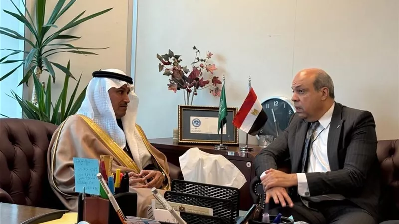 مصر والسعودية تبحثان سبل تعزيز التعاون في مجال الطيران المدني