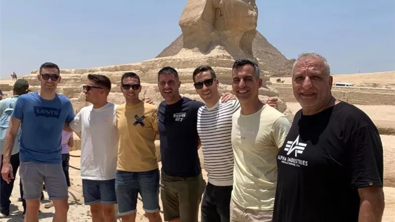 زار الأهرامات وحضر أزمة انسحاب الزمالك.. من هو رويز حكم مباراة القمة؟