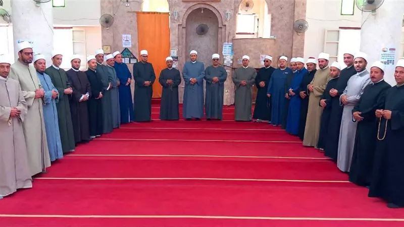 حصاد قوافل المؤسسات الدينية اليوم.. خطبة الجمعة ومجالس إفتائية في شمال سيناء