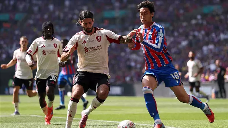 ليفربول يواجه كريستال بالاس في اختبار صعب بقمة الجولة السادسة من الدوري الإنجليزي