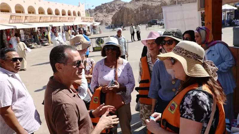 أسوان تواصل احتفالاتها باليوم العالمي للسياحة وسط تفاعل الأفواج السياحية