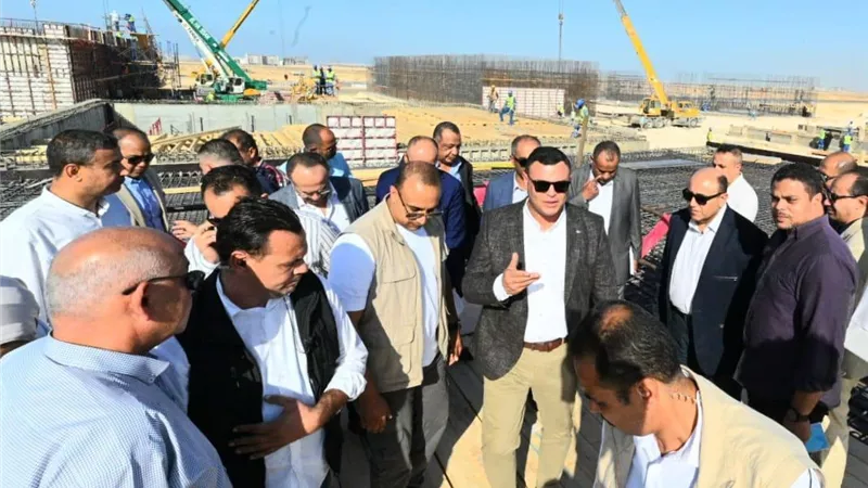 وزير الإسكان: تحلية مياه البحر على رأس أولويات التنمية المستدامة في مصر