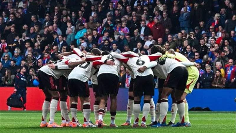 ليفربول يتأخر أمام كريستال بالاس بهدف في الشوط الأول