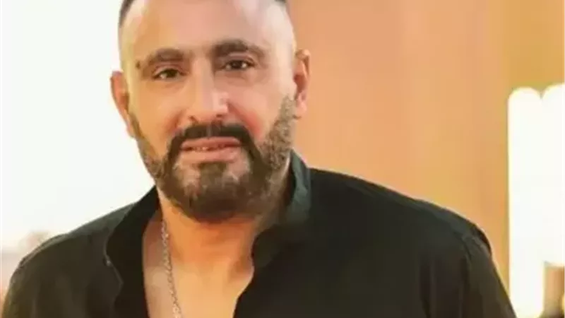 أحمد السقا يعود للمسرح بـ