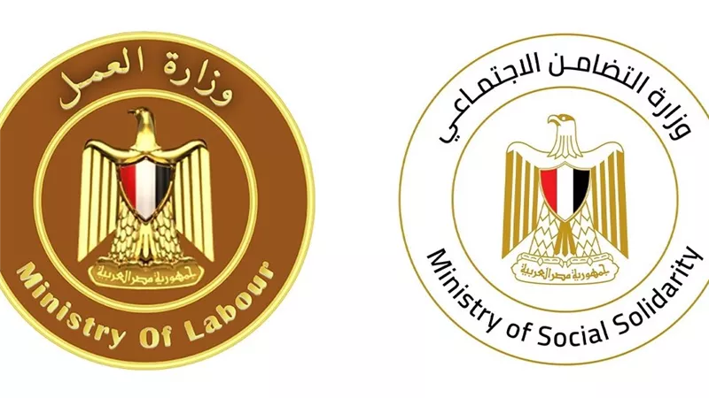 400 ألف لكل متوفى.. وزيرا التضامن الاجتماعي والعمل يصرفان تعويضات حادث مصنع المحلة