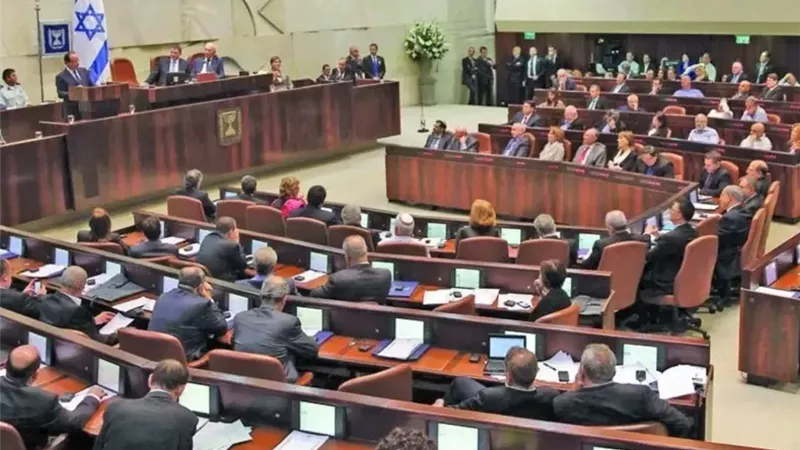 أول قرار من نتياهو بعد مخالفة مسؤول بارز أوامره بعدم التصويت لضم الضفة الغربية