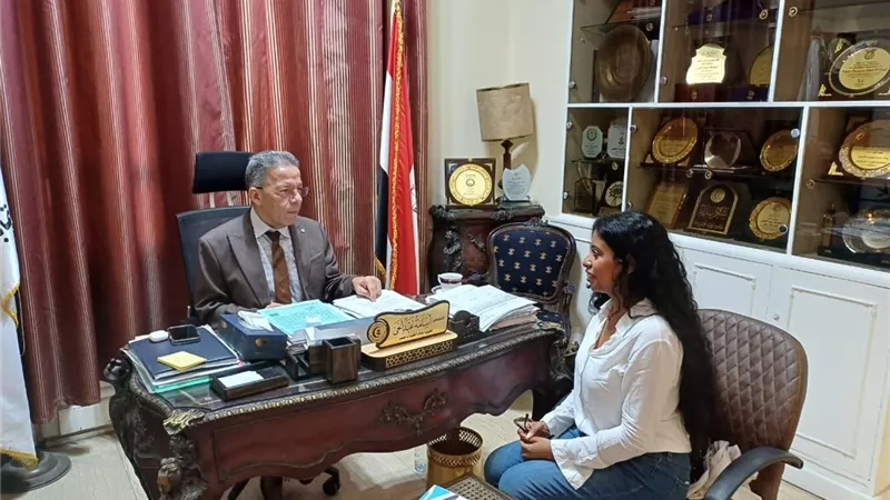 نقيب الأطباء: «رواتب بعض الدكاترة ربع فرخة.. والحبس الاحتياطي أصابهم بـ تروما» (حوار)