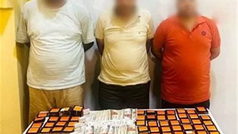 من «فاترينة بالموسكي».. ضبط 3 أشخاص لبيعهم خطوط هواتف مفعلّة ببيانات مزورة 