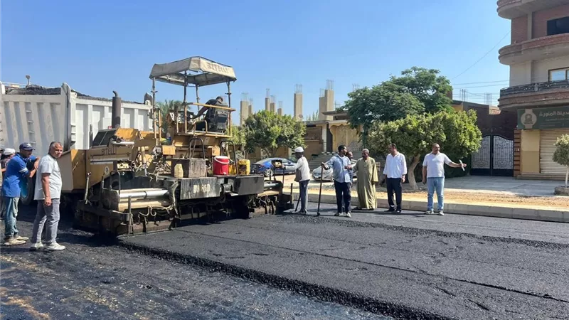 مركز سمسطا: تطوير الطرق ورفع المخلفات ضمن خطة تحسين الخدمات للمواطنين |صور