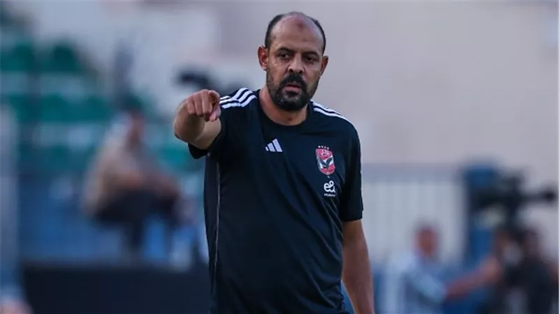 النحاس يدرس استبعاد محترف الأهلي من التشكيل الأساسي أمام الزمالك 