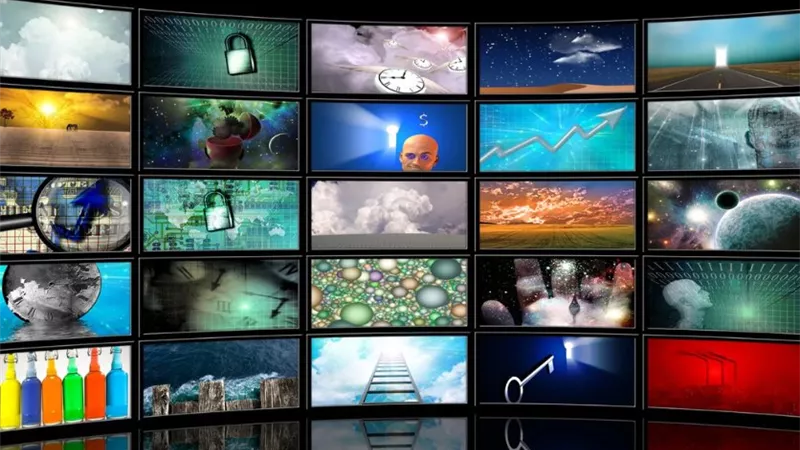 شاشات LED وLCD .. دليلك لاختيار التلفاز الأمثل لعام 2025