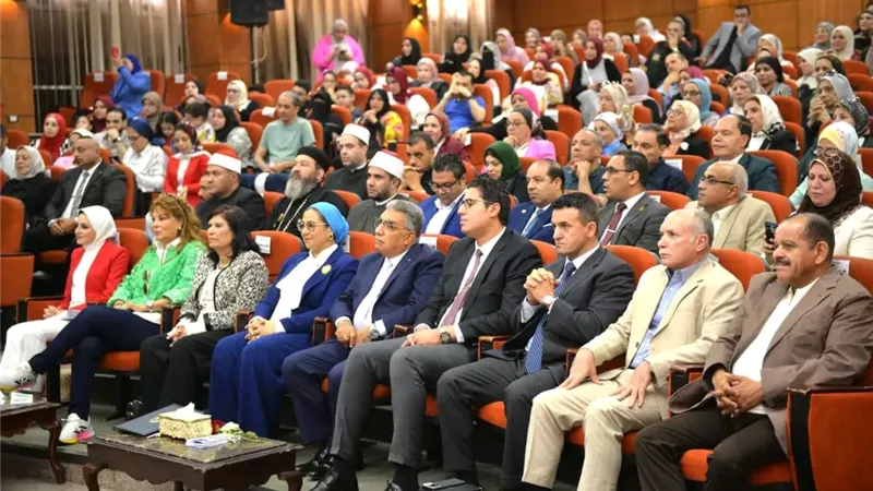 محافظ الدقهلية ورئيس القومي للمرأة يشهدان فعاليات مبادرة «معا بالوعي نحميها»