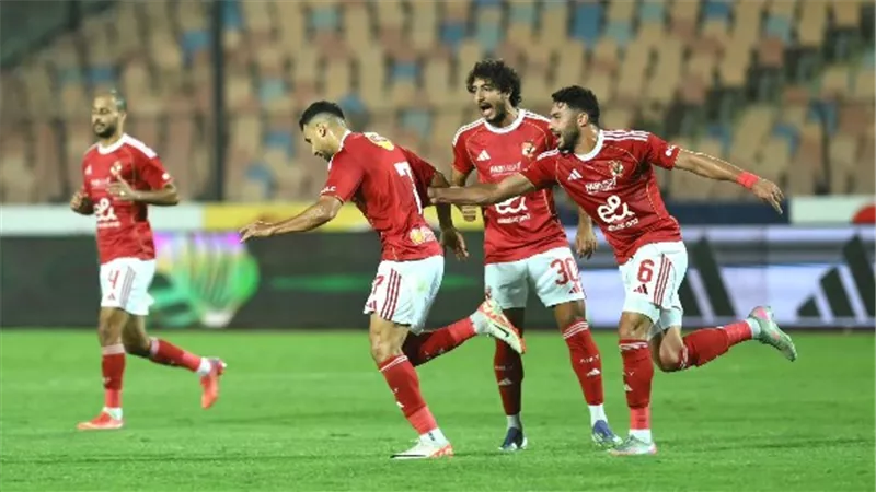 الأهلي يخوض قمة الزمالك ويفقد 7 نجوم.. زيزو وإمام عاشور ضمن الغيابات 