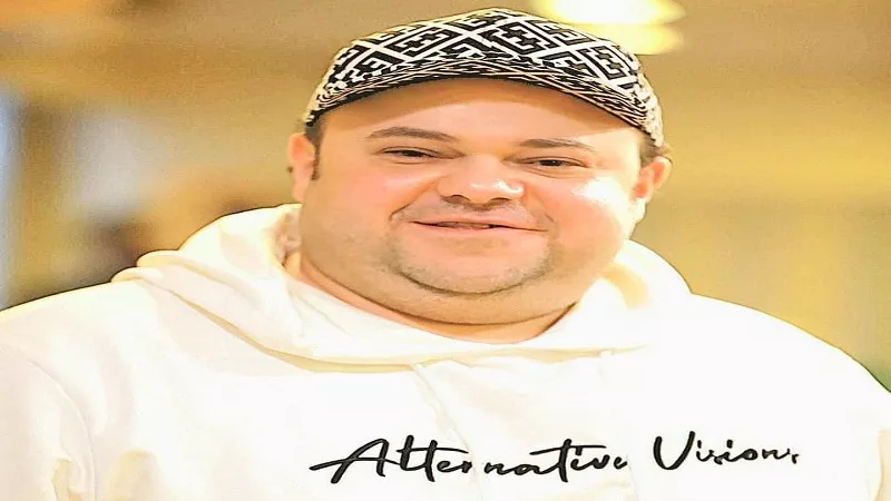 مدحت تيخا يكشف سر السعادة الزوجية: «المودة والرحمة أساس حياة الزوجين»| فيديو