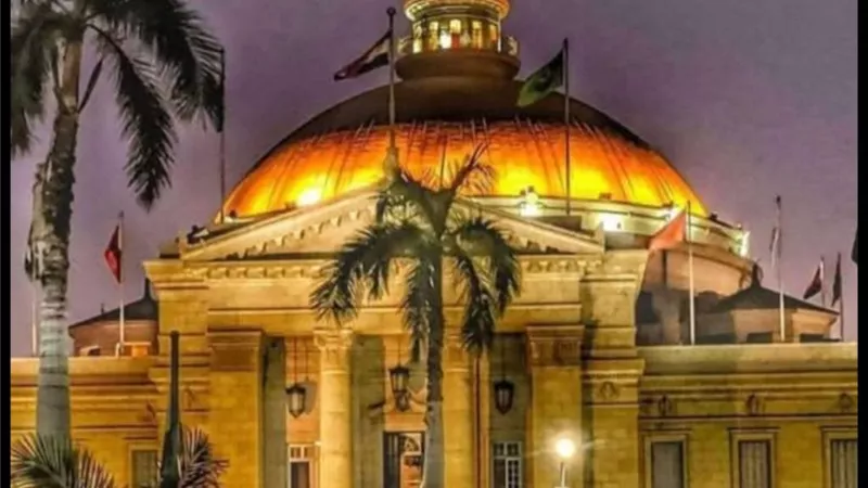 جامعة القاهرة: مخاطبة جهات الاختصاص لإصدار طابع تذكارى وعملة بشعار قصر العيني