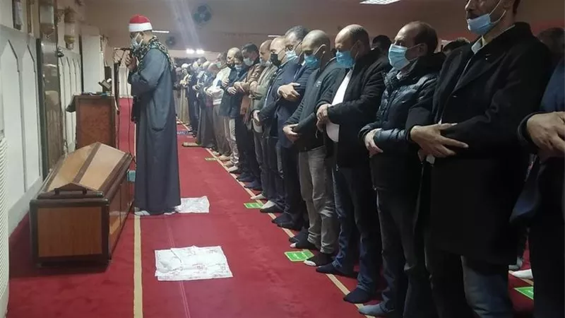 فضل اتباع الجنائز عند نزول المطر.. دار الإفتاء تجيب