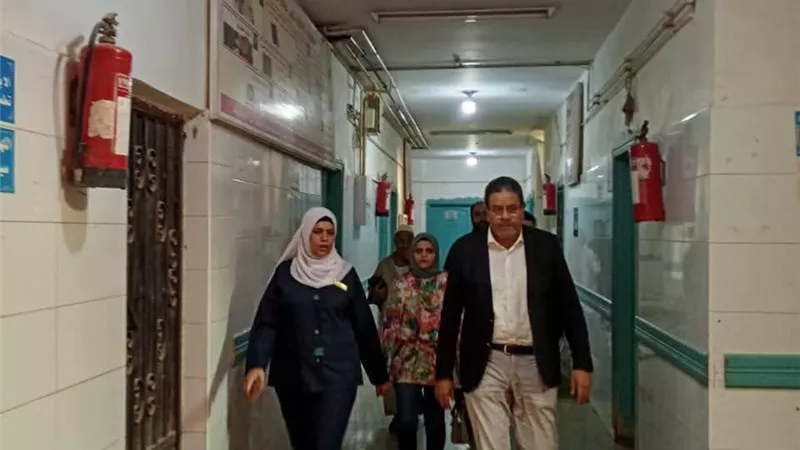وكيل صحة المنوفية يشيد بفريق قسطرة القلب بمستشفى أشمون