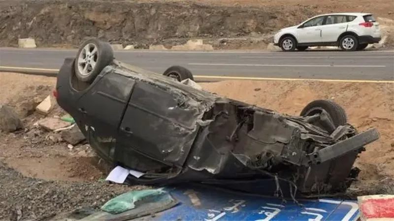 المرور السعودي.. الجوال والانحراف المفاجئ أبرز مسببات الحوادث في المدينة المنورة