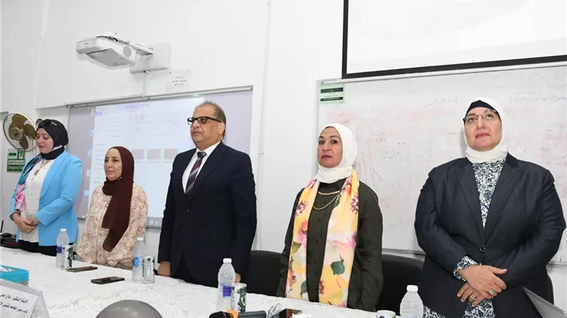 تكريم الطلاب المتفوقين بكلية الطب جامعة الإسماعيلية الجديدة الأهلية