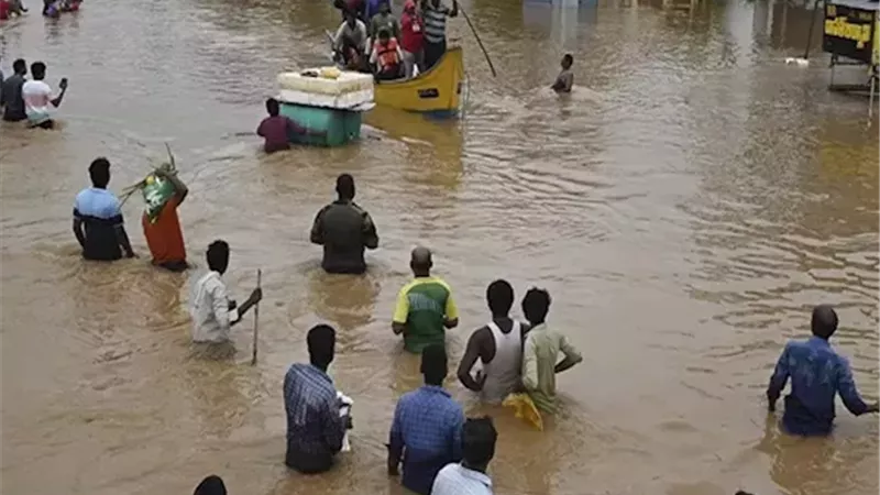 نزوح أكثر من 300 ألف شخص في موزمبيق بسبب الفيضانات