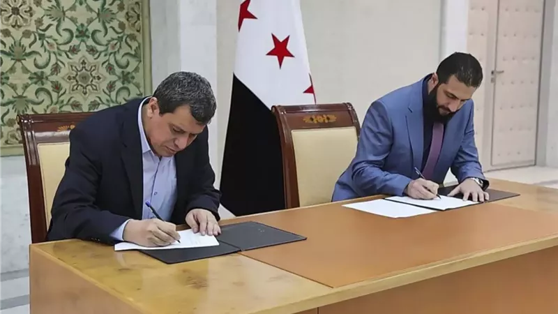 هروب داعش من السجون: صراع مظلوم عبدي وأحمد الشرع يعيد التنظيم للمشهد  