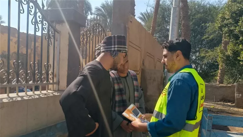 الكشف على 860 حالة خلال قافلة طبية مجانية لجامعة قنا