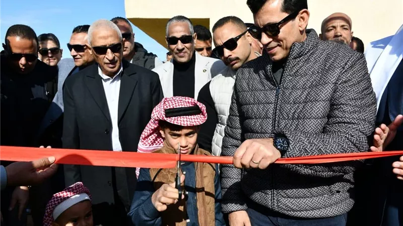 وزير الرياضة يفتتح الملعب الخماسي بمركز شباب أبو طويلة بشمال سيناء